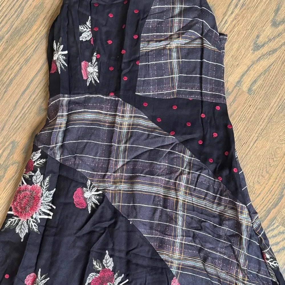 Maeve Black and Red Floral Plaid Midi Dress - Picture 4 of 9